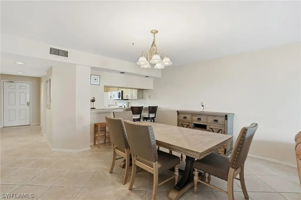 11118 Gulf Shore Drive Naples FL 34108