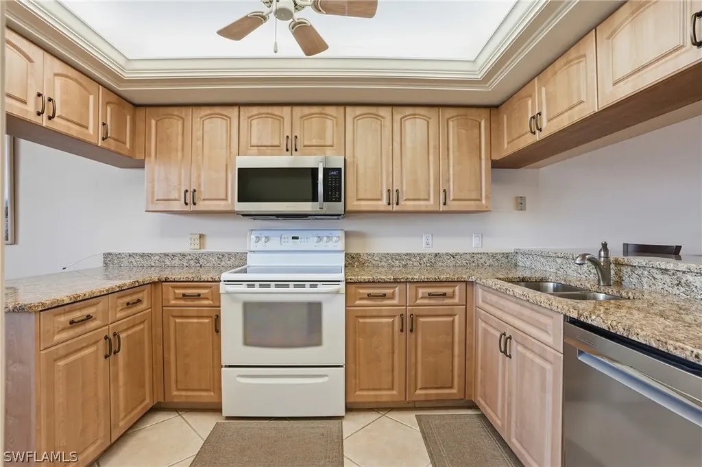 11118 Gulf Shore Drive Naples FL 34108