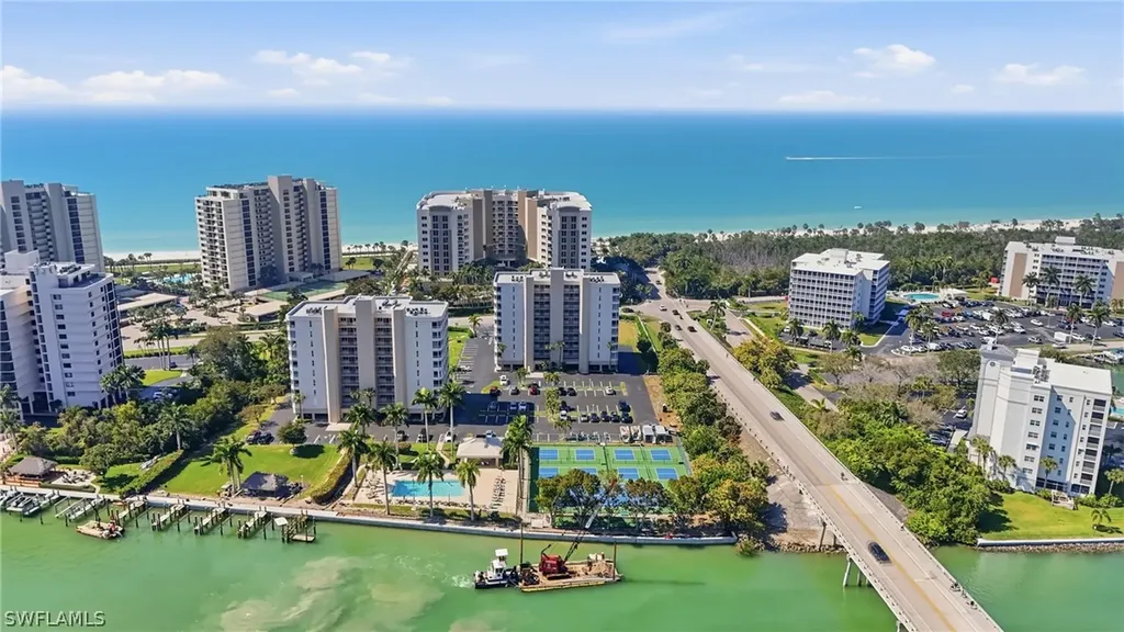 11118 Gulf Shore Drive Naples FL 34108