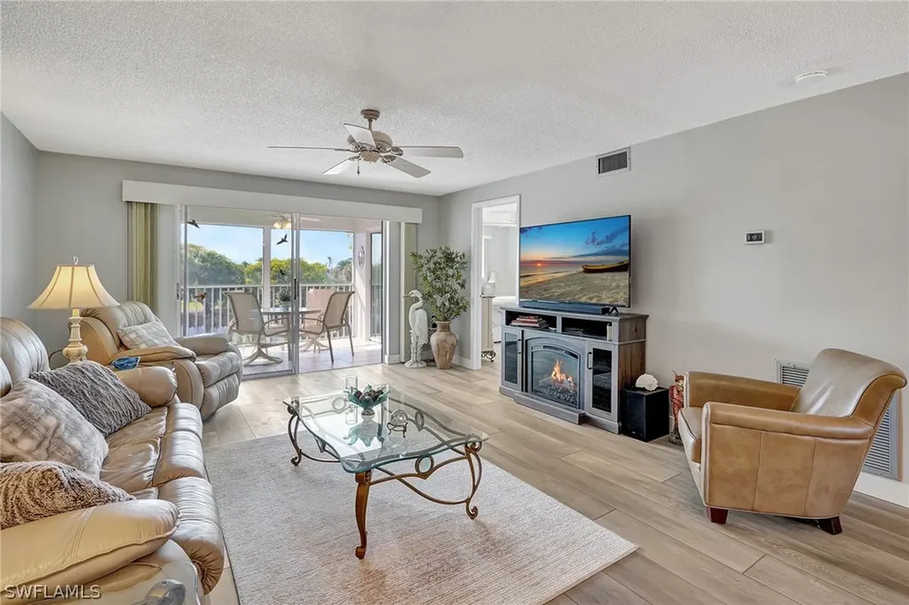 5515 Rattlesnake Hammock Road Naples FL 34113