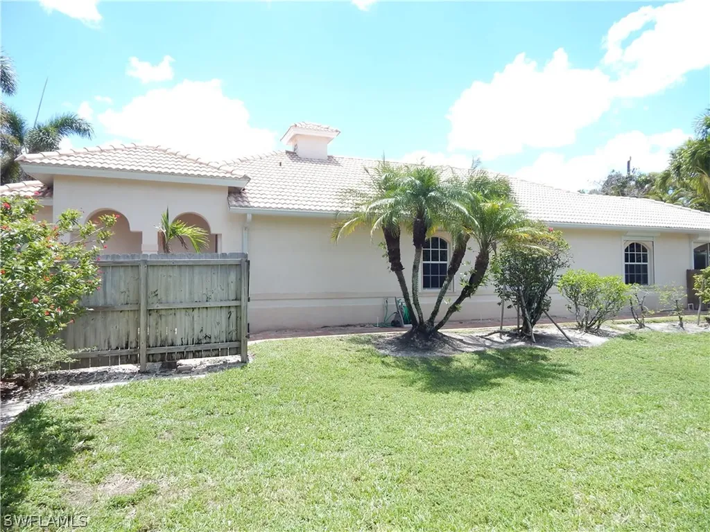 770 105th Avenue N Naples FL 34108