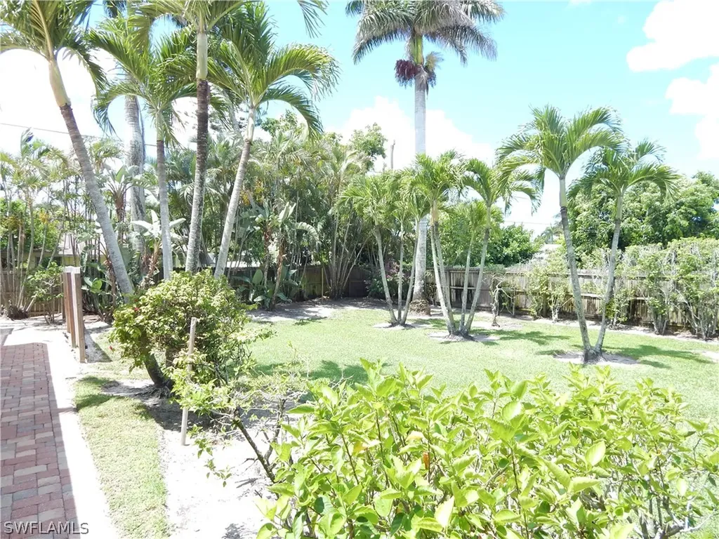 770 105th Avenue N Naples FL 34108