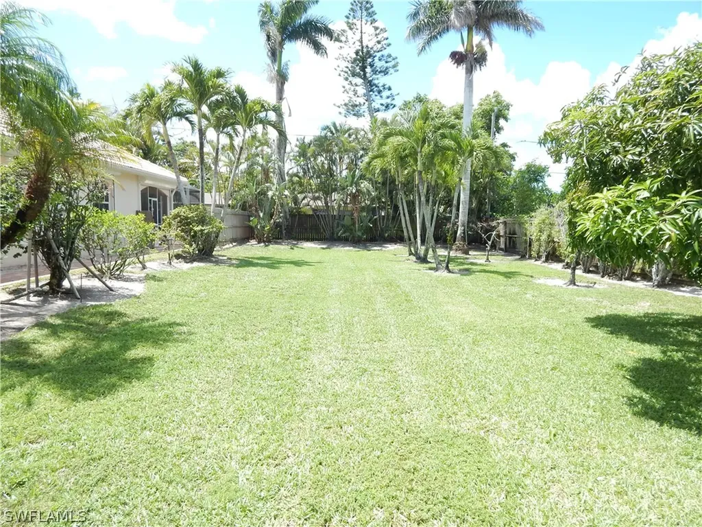 770 105th Avenue N Naples FL 34108