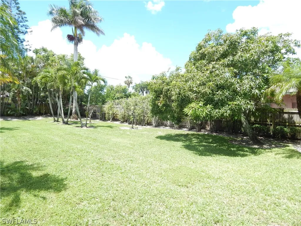 770 105th Avenue N Naples FL 34108