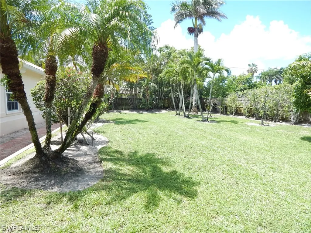 770 105th Avenue N Naples FL 34108