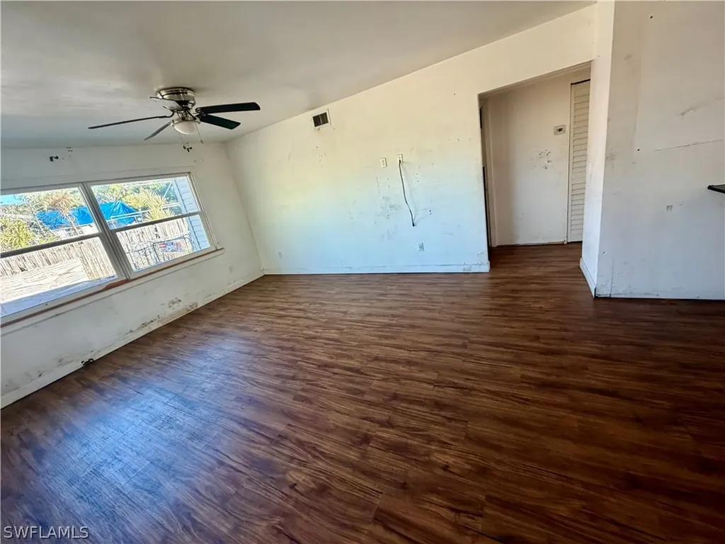 2632 Weeks Avenue Naples FL 34112