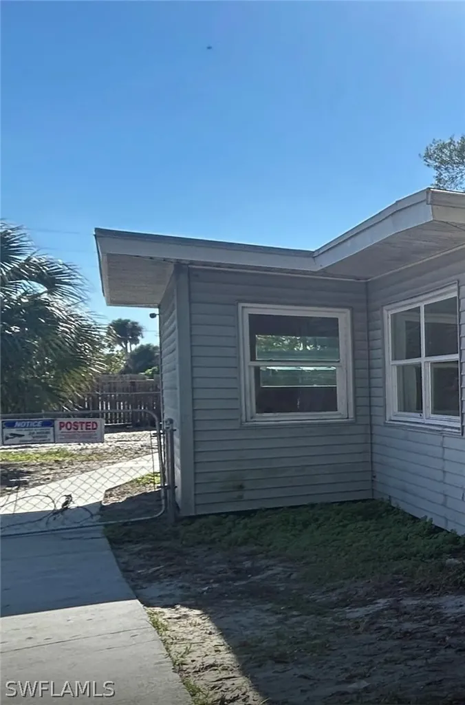 2632 Weeks Avenue Naples FL 34112