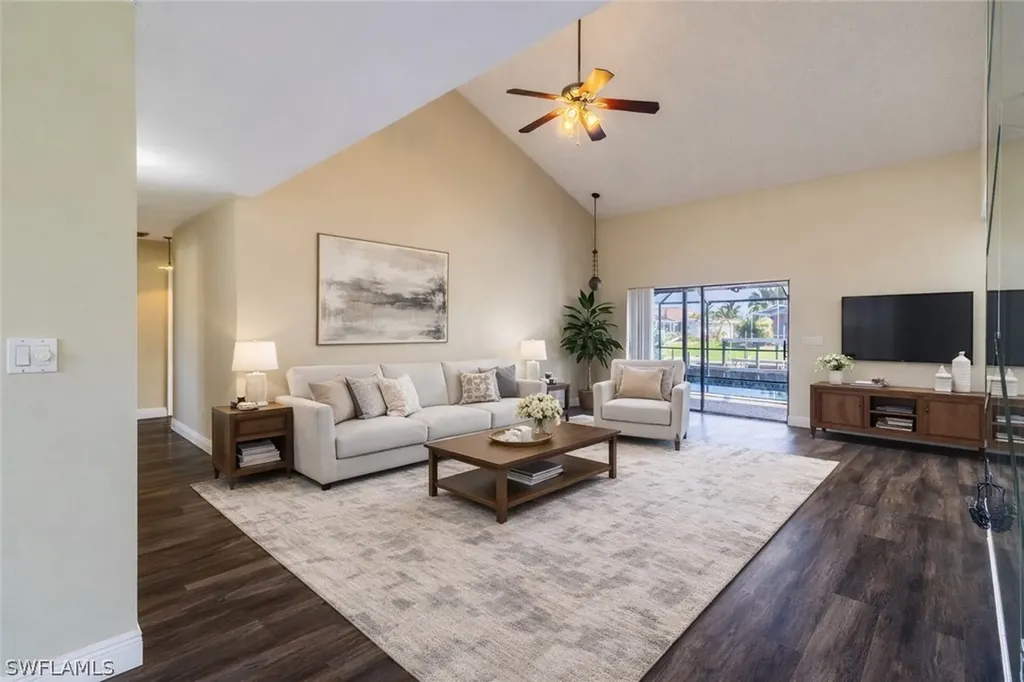2523 SE 24th Place Cape Coral FL 33904