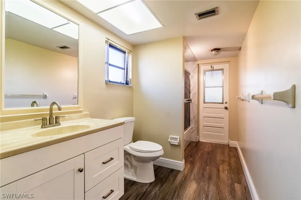 2523 SE 24th Place Cape Coral FL 33904