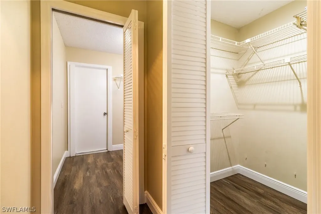 2523 SE 24th Place Cape Coral FL 33904
