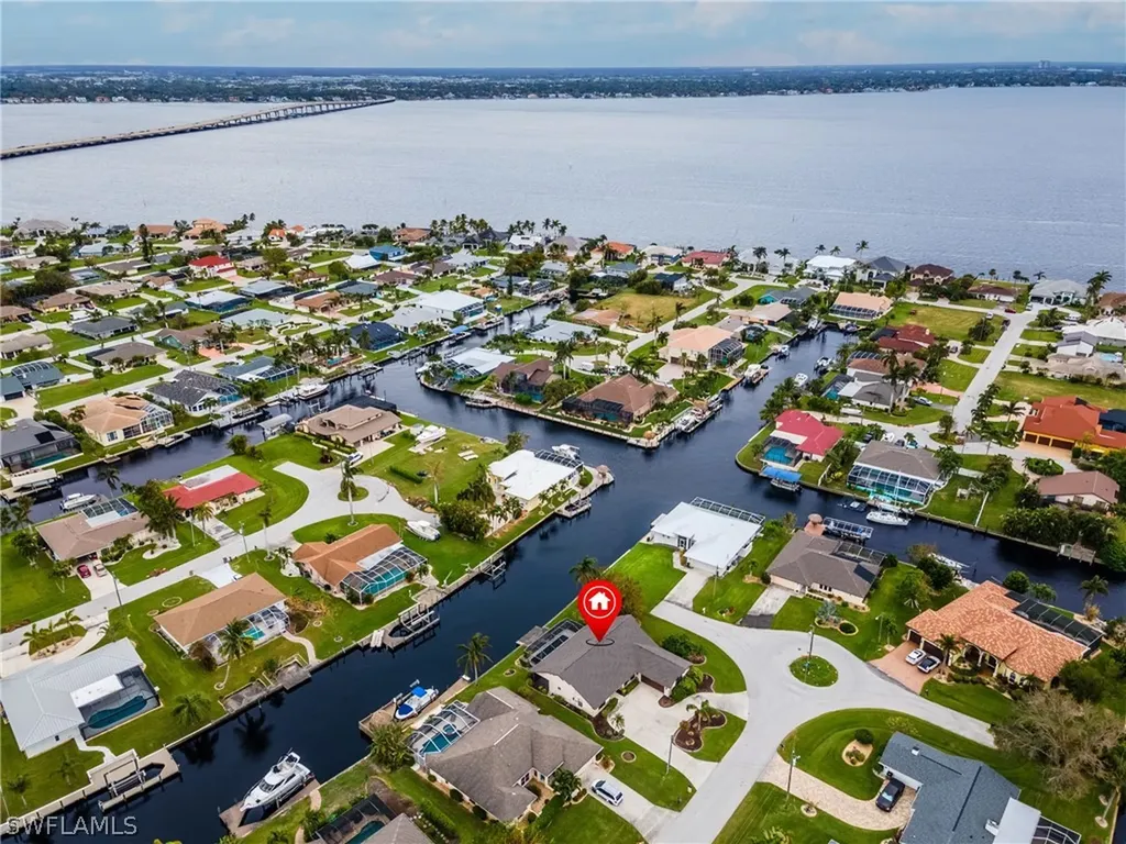 2523 SE 24th Place Cape Coral FL 33904