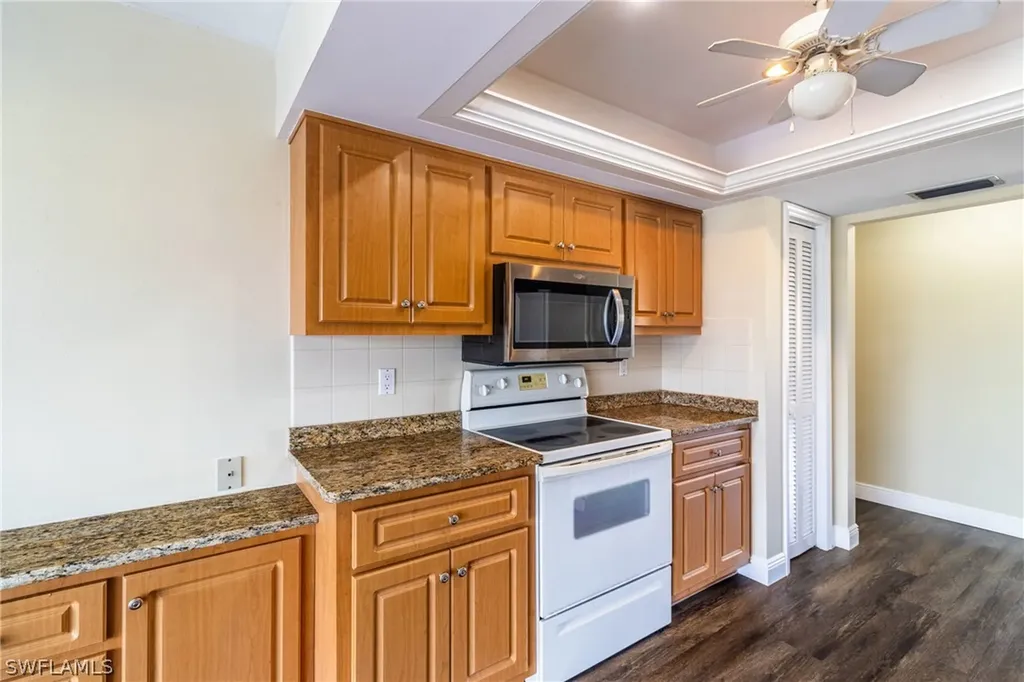2523 SE 24th Place Cape Coral FL 33904