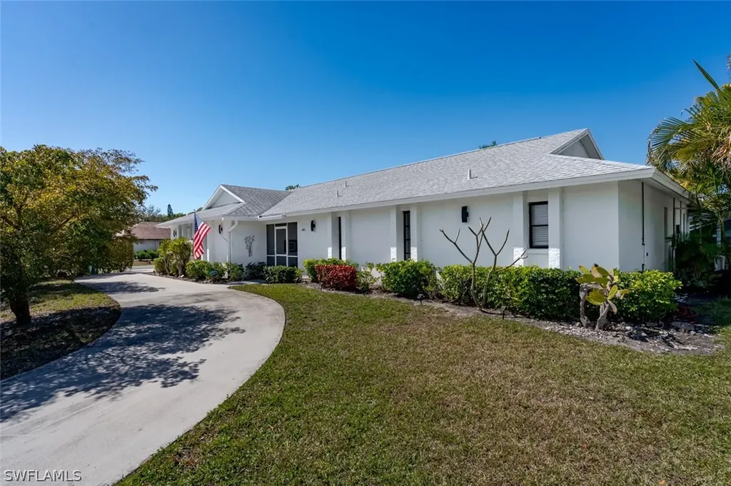 661 E Valley Drive Bonita Springs FL 34134