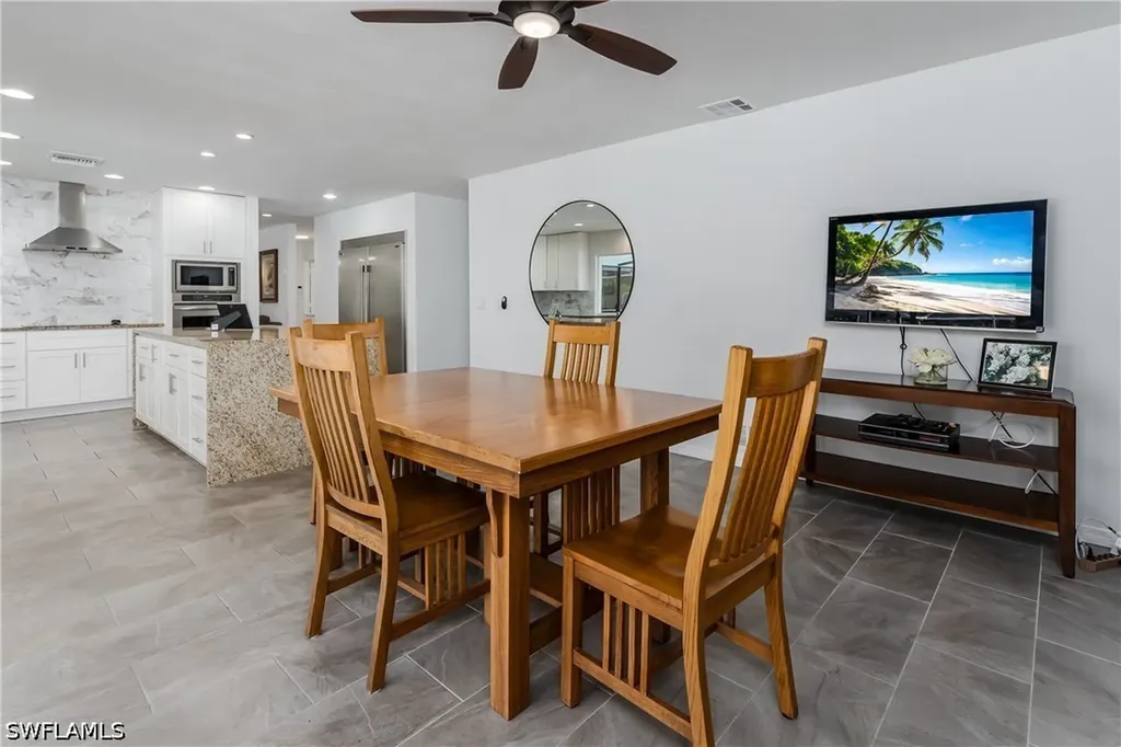 661 E Valley Drive Bonita Springs FL 34134