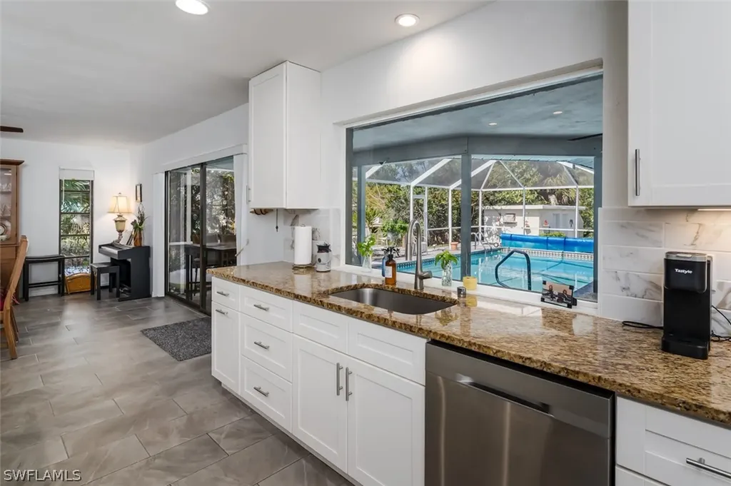 661 E Valley Drive Bonita Springs FL 34134