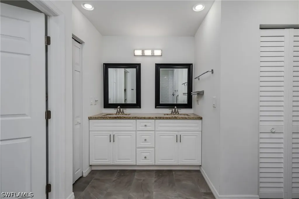 661 E Valley Drive Bonita Springs FL 34134