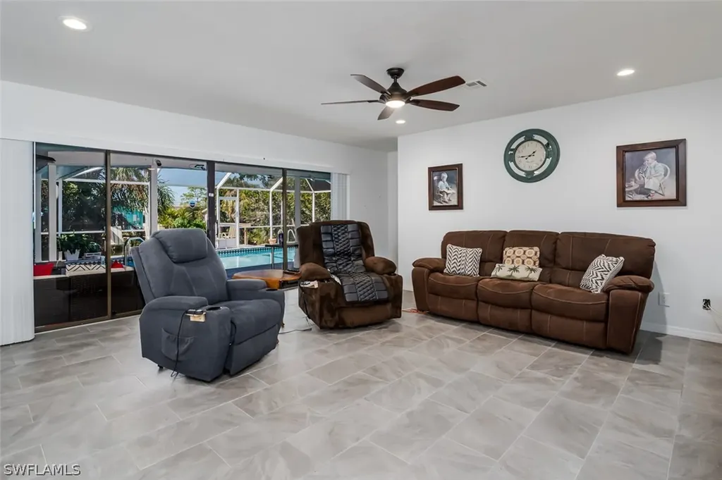 661 E Valley Drive Bonita Springs FL 34134