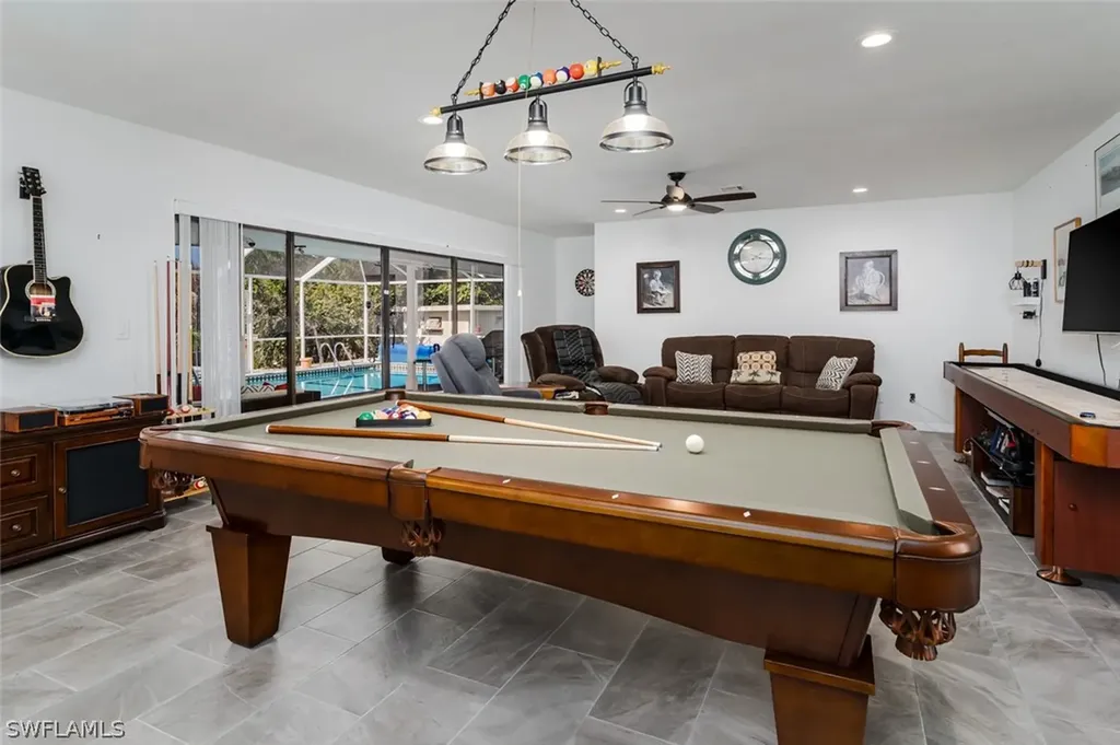 661 E Valley Drive Bonita Springs FL 34134