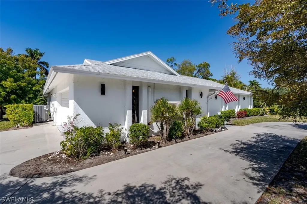 661 E Valley Drive Bonita Springs FL 34134