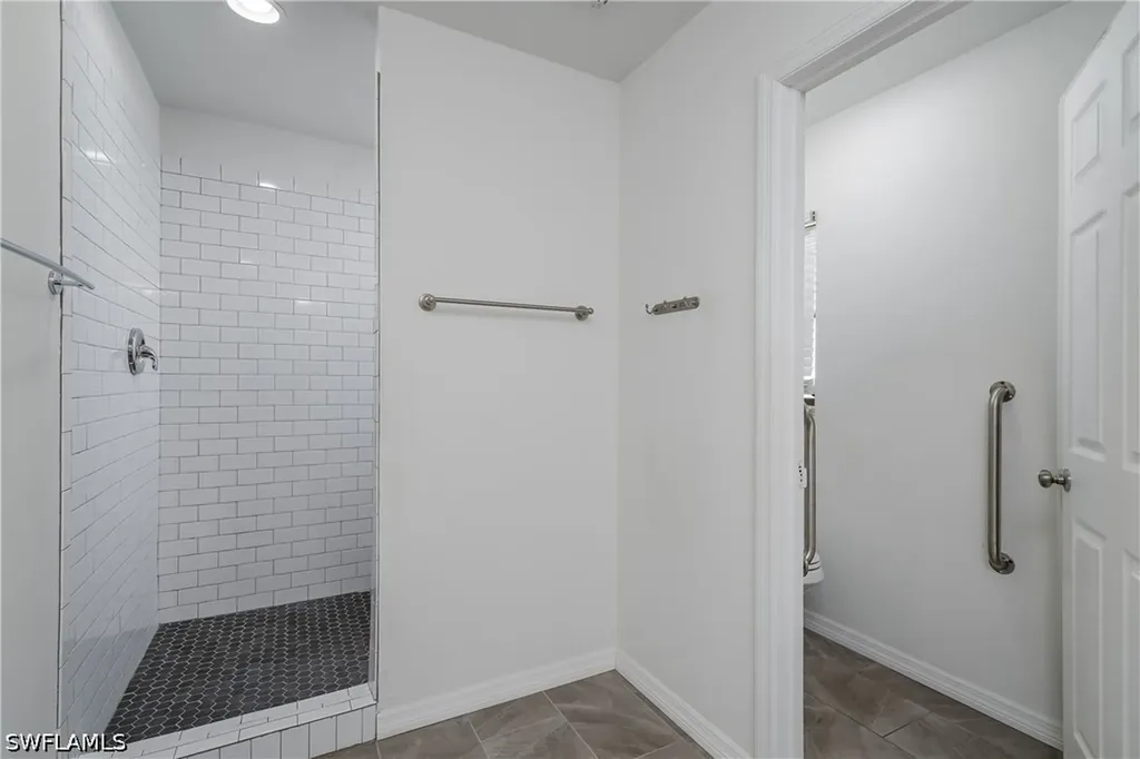 661 E Valley Drive Bonita Springs FL 34134