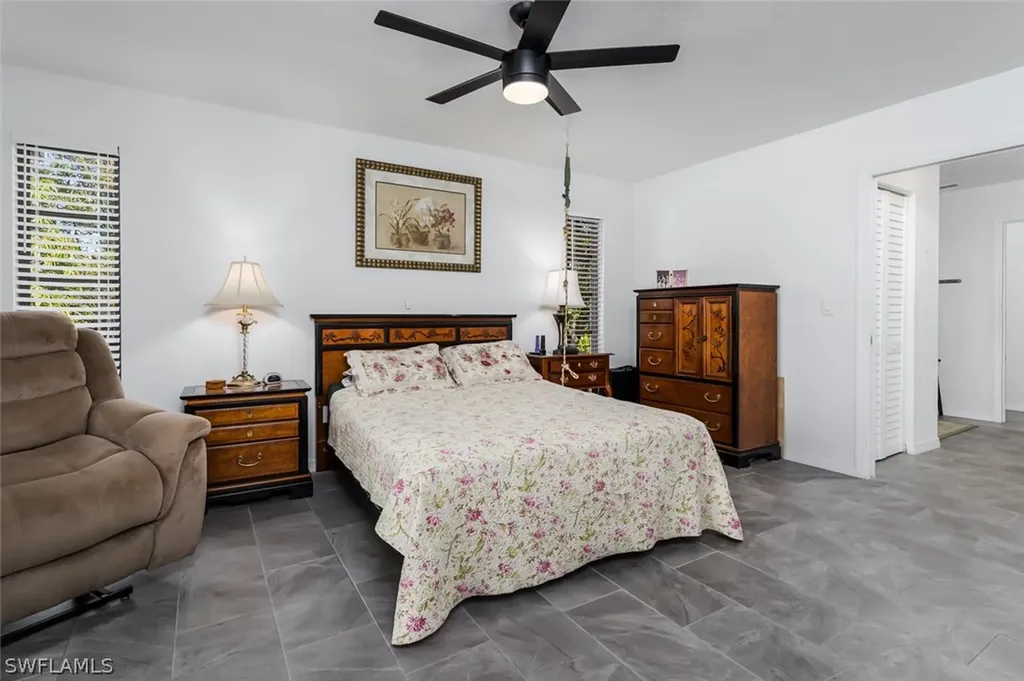 661 E Valley Drive Bonita Springs FL 34134