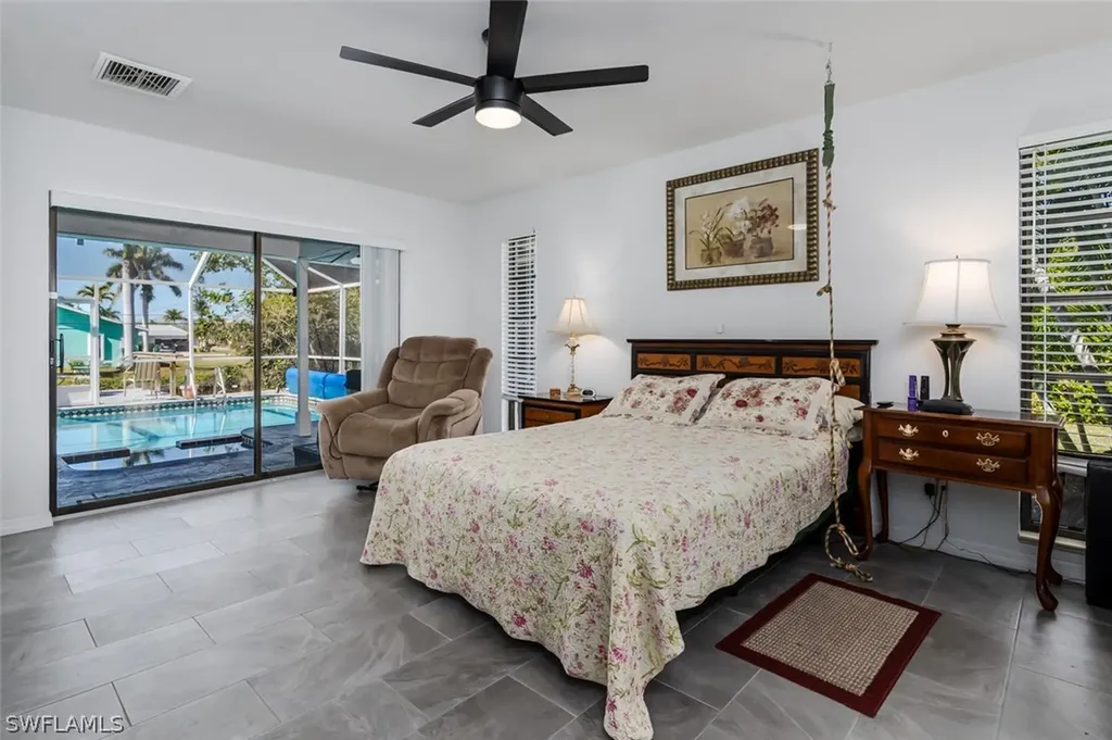 661 E Valley Drive Bonita Springs FL 34134