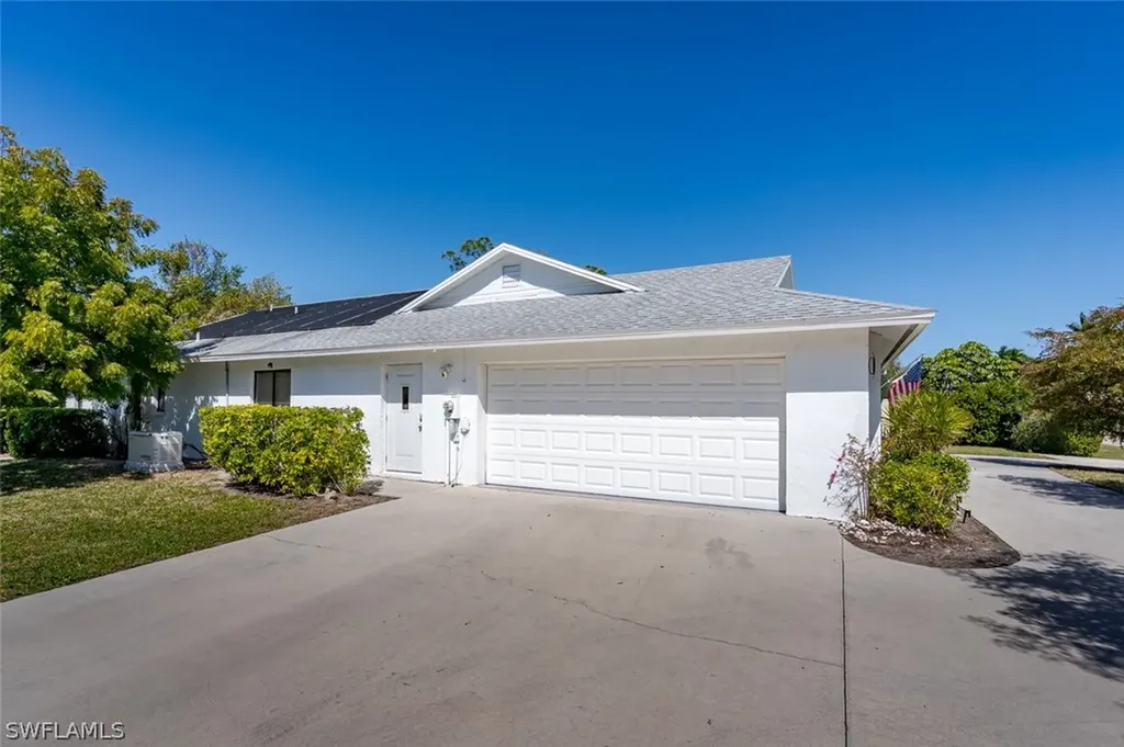 661 E Valley Drive Bonita Springs FL 34134