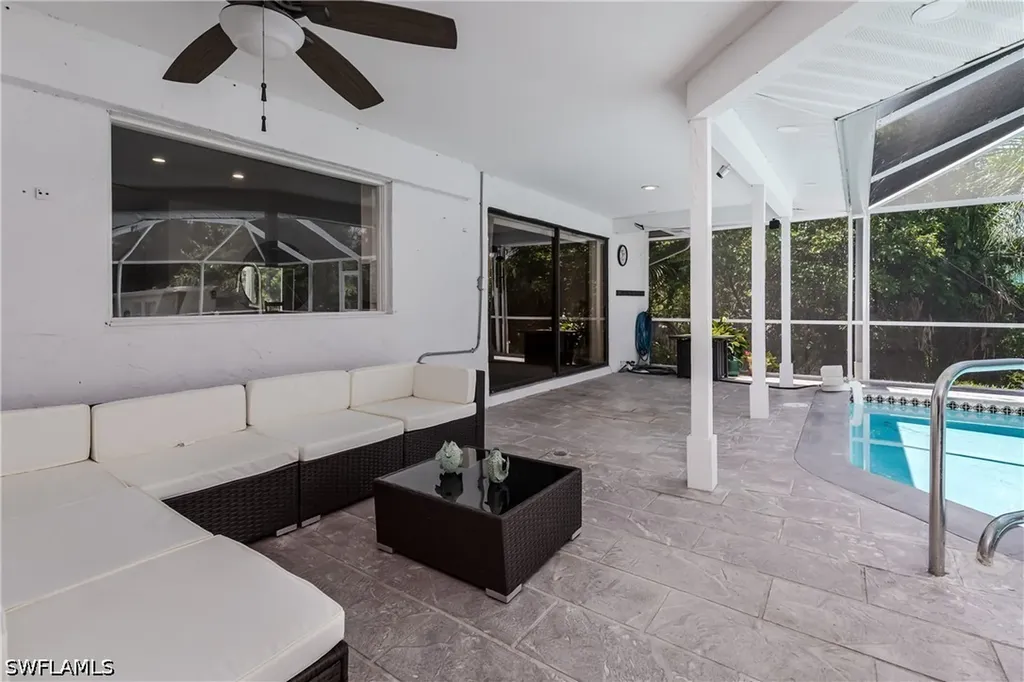 661 E Valley Drive Bonita Springs FL 34134