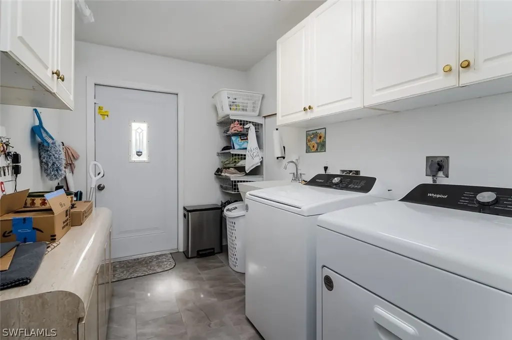 661 E Valley Drive Bonita Springs FL 34134