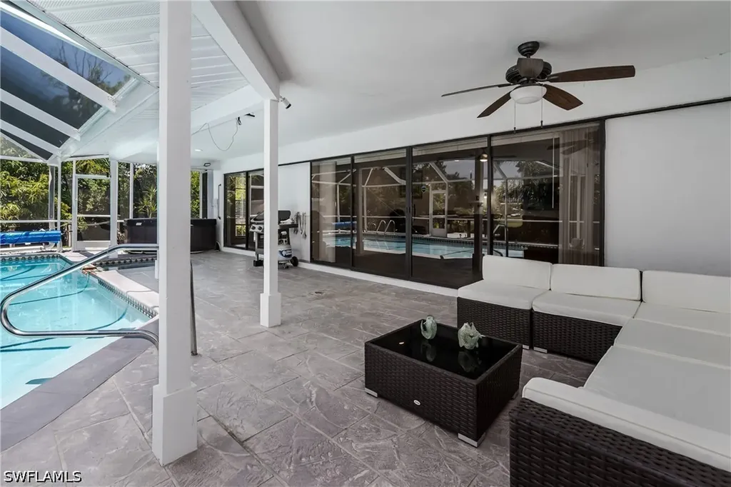 661 E Valley Drive Bonita Springs FL 34134