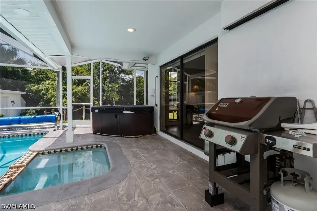 661 E Valley Drive Bonita Springs FL 34134