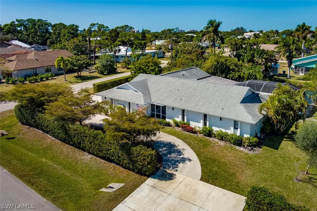 661 E Valley Drive Bonita Springs FL 34134