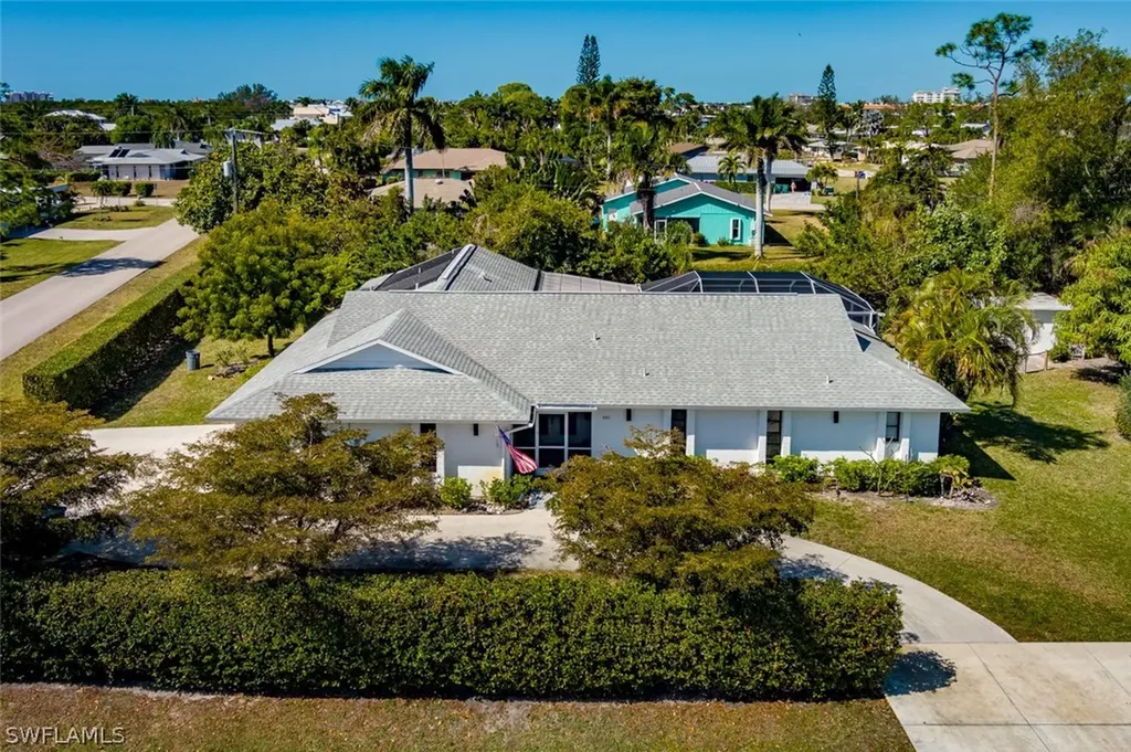 661 E Valley Drive Bonita Springs FL 34134
