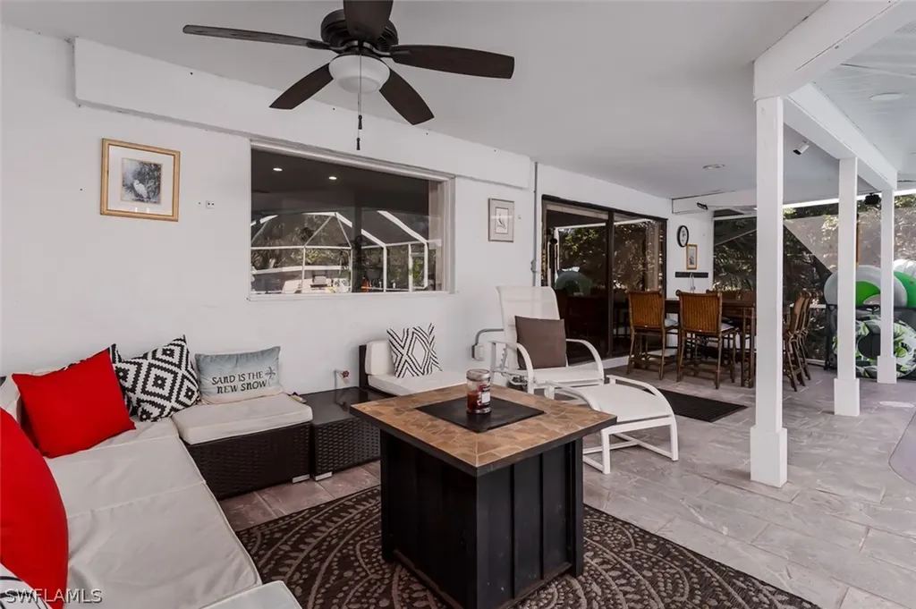 661 E Valley Drive Bonita Springs FL 34134