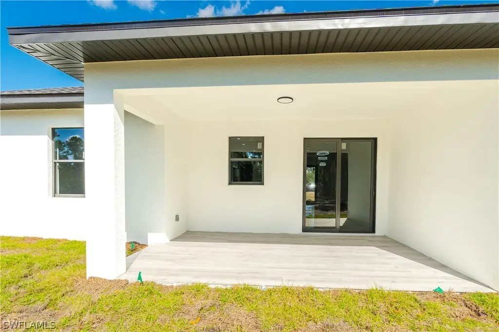 4188 18th Avenue NE Naples FL 34120