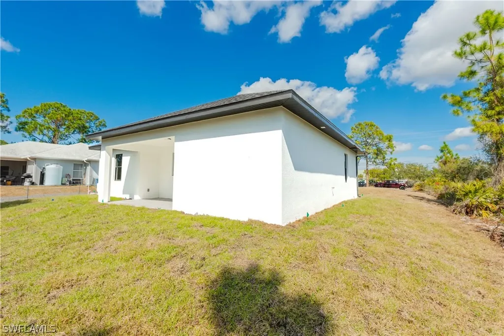 4188 18th Avenue NE Naples FL 34120