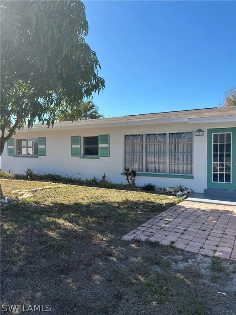 Fort Myers FL, 18566 Dogwood Road