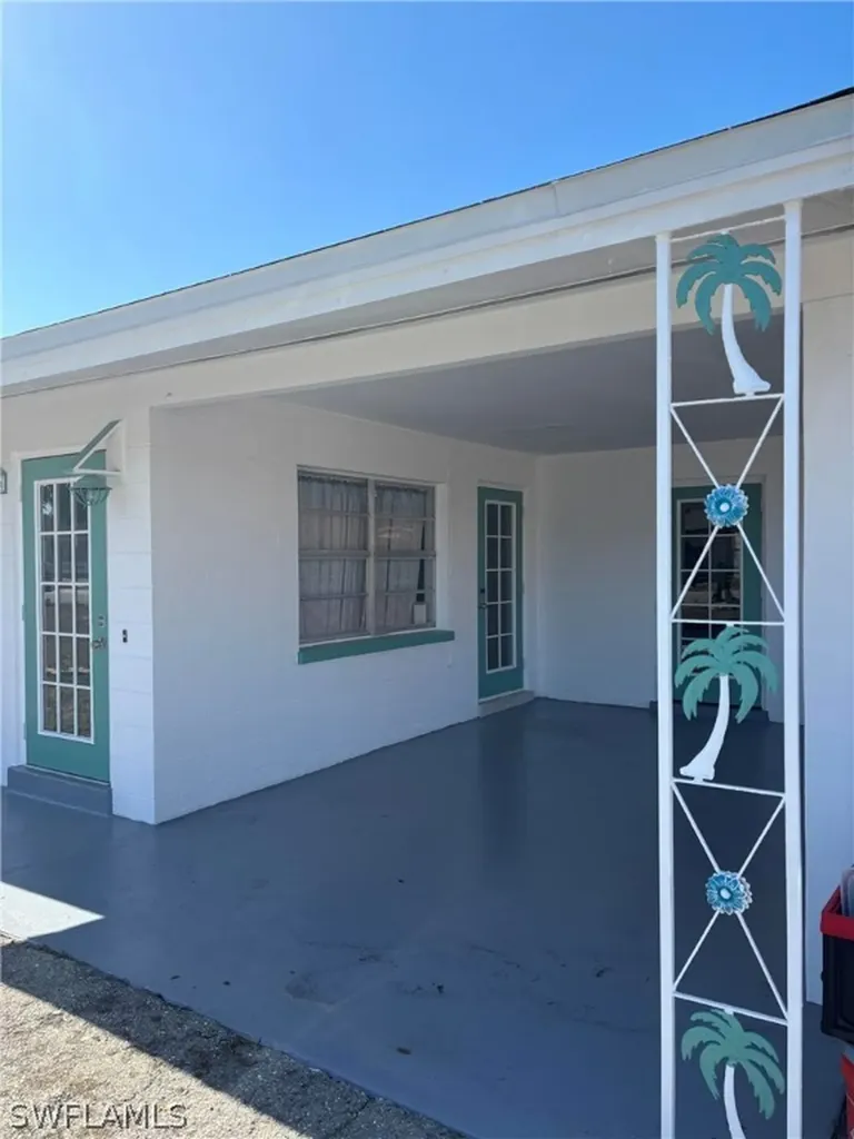 18566 Dogwood Road Fort Myers FL 33967