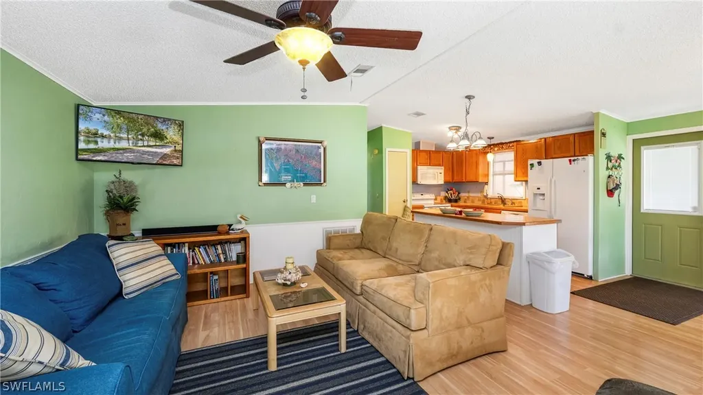 121 Grassy Key Lane Naples FL 34114