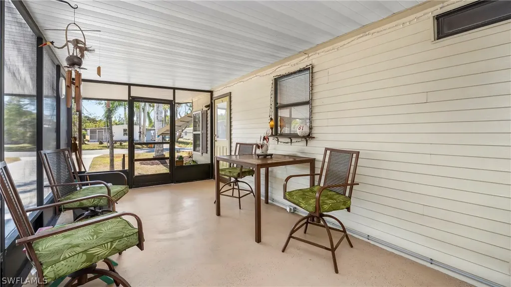 121 Grassy Key Lane Naples FL 34114