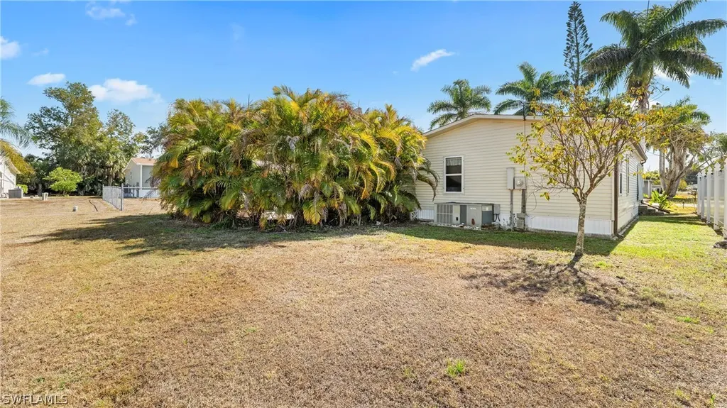 121 Grassy Key Lane Naples FL 34114