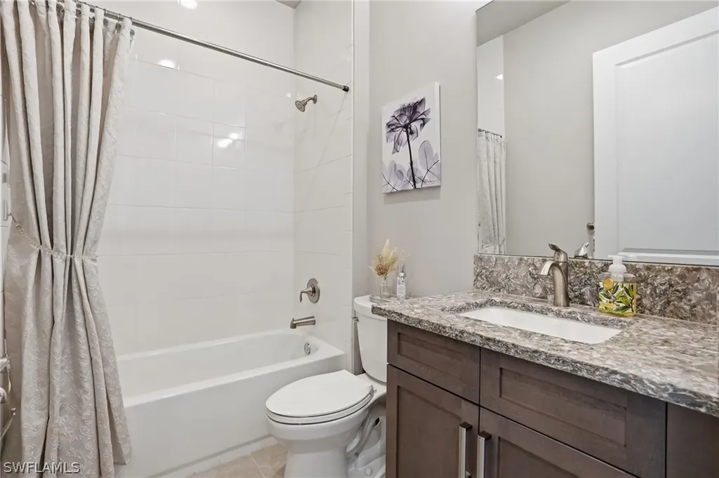 11871 Gardenia Avenue Naples FL 34120