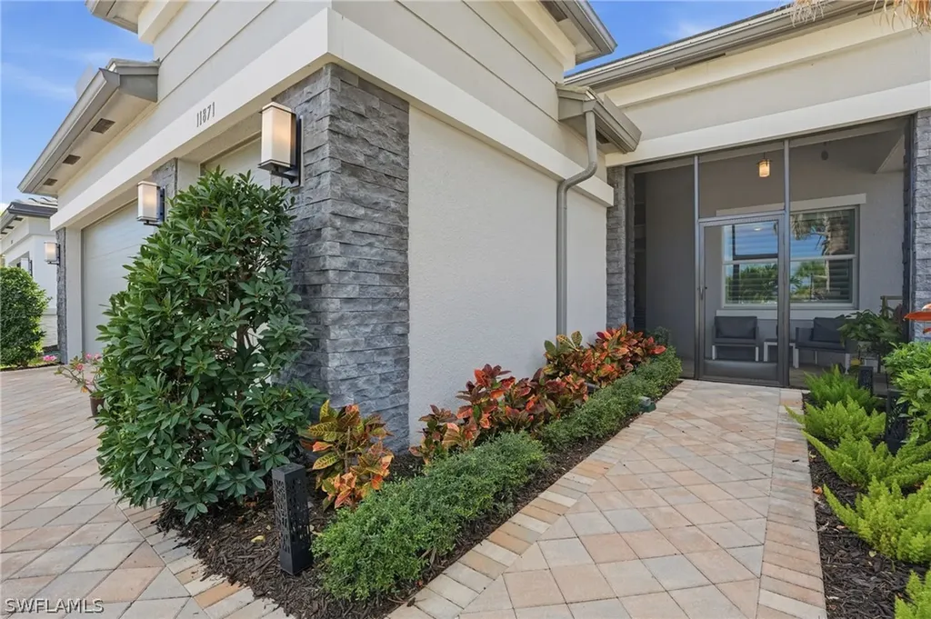 11871 Gardenia Avenue Naples FL 34120