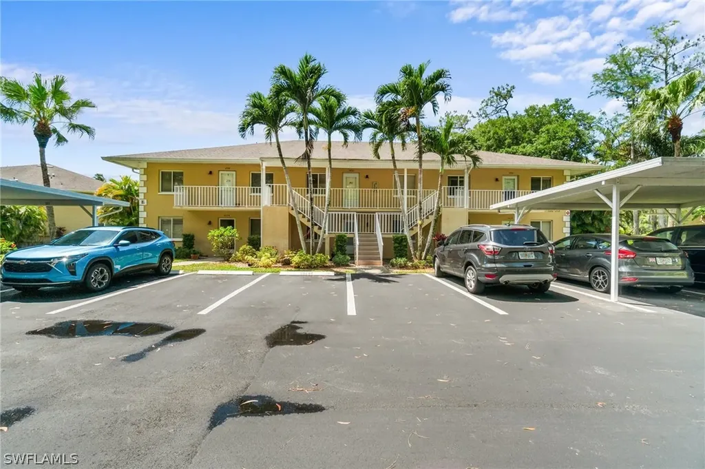 5700 Woodmere Lake Circle Naples FL 34112