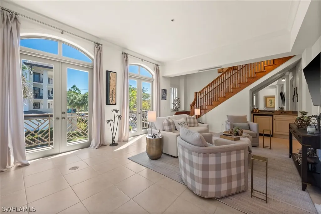 380 10th Street S Naples FL 34102