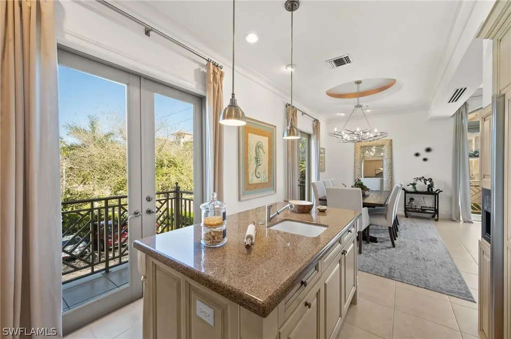 380 10th Street S Naples FL 34102