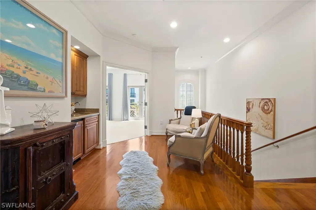 380 10th Street S Naples FL 34102
