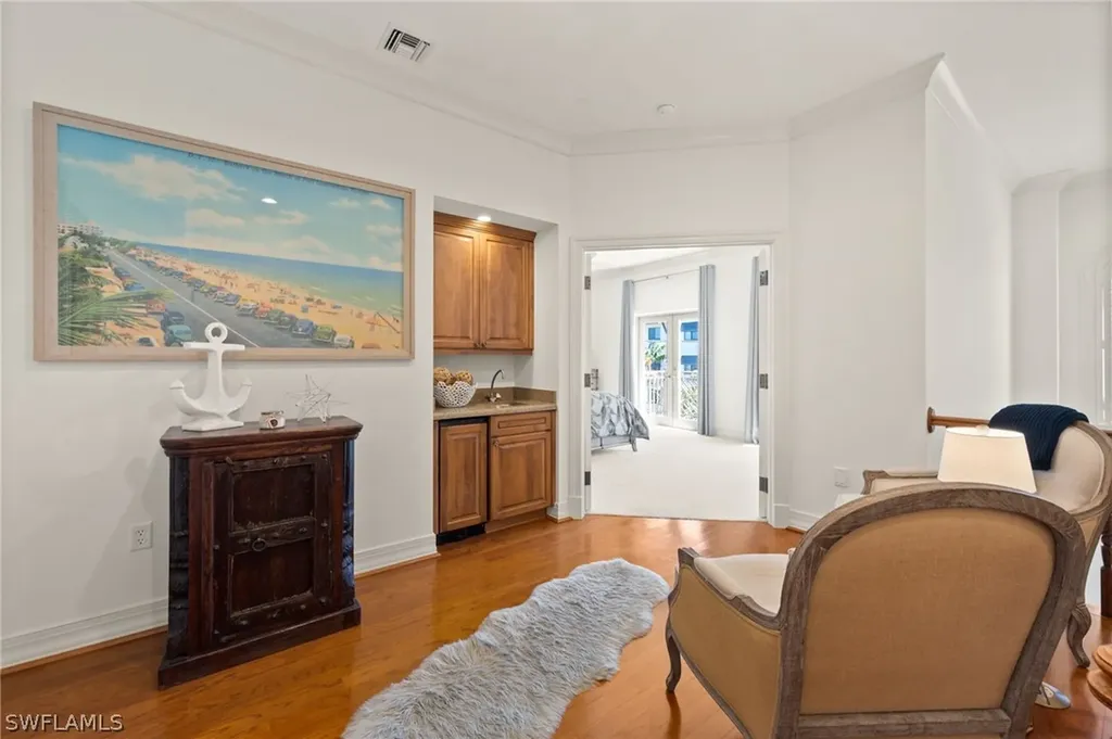 380 10th Street S Naples FL 34102