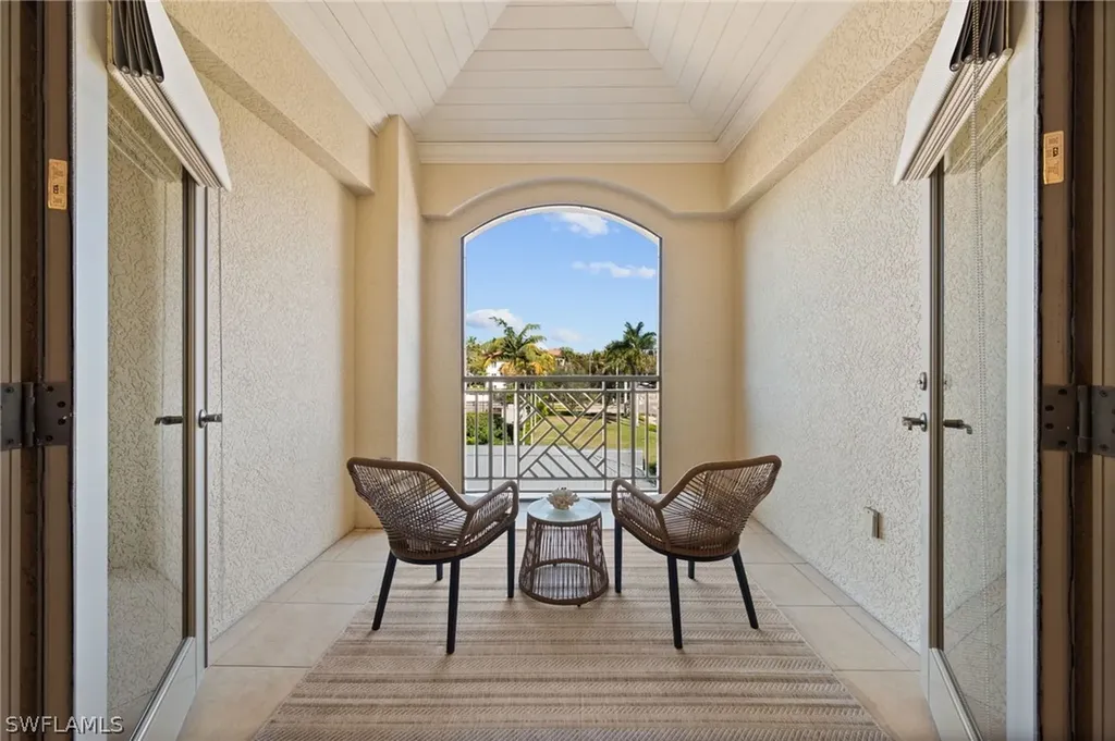 380 10th Street S Naples FL 34102