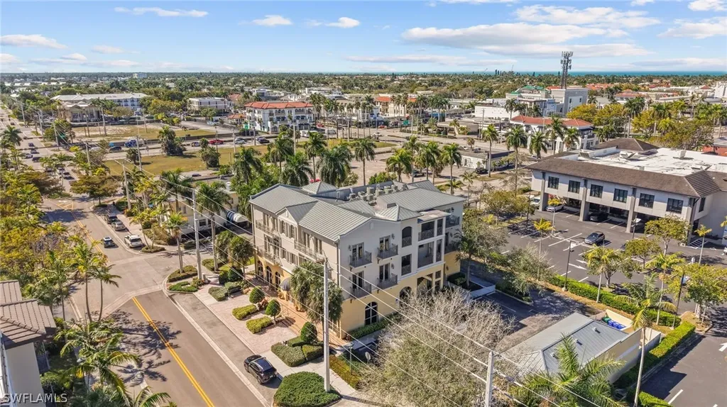 380 10th Street S Naples FL 34102